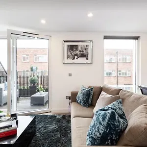 https://premier-3-bed-lux-apartment-sleeps-8.brighton-hotels-england.com